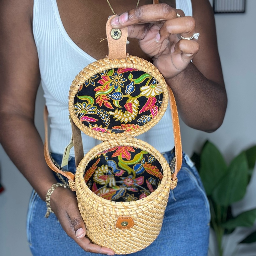 NWT 100% Rattan Hand Crafter Purse